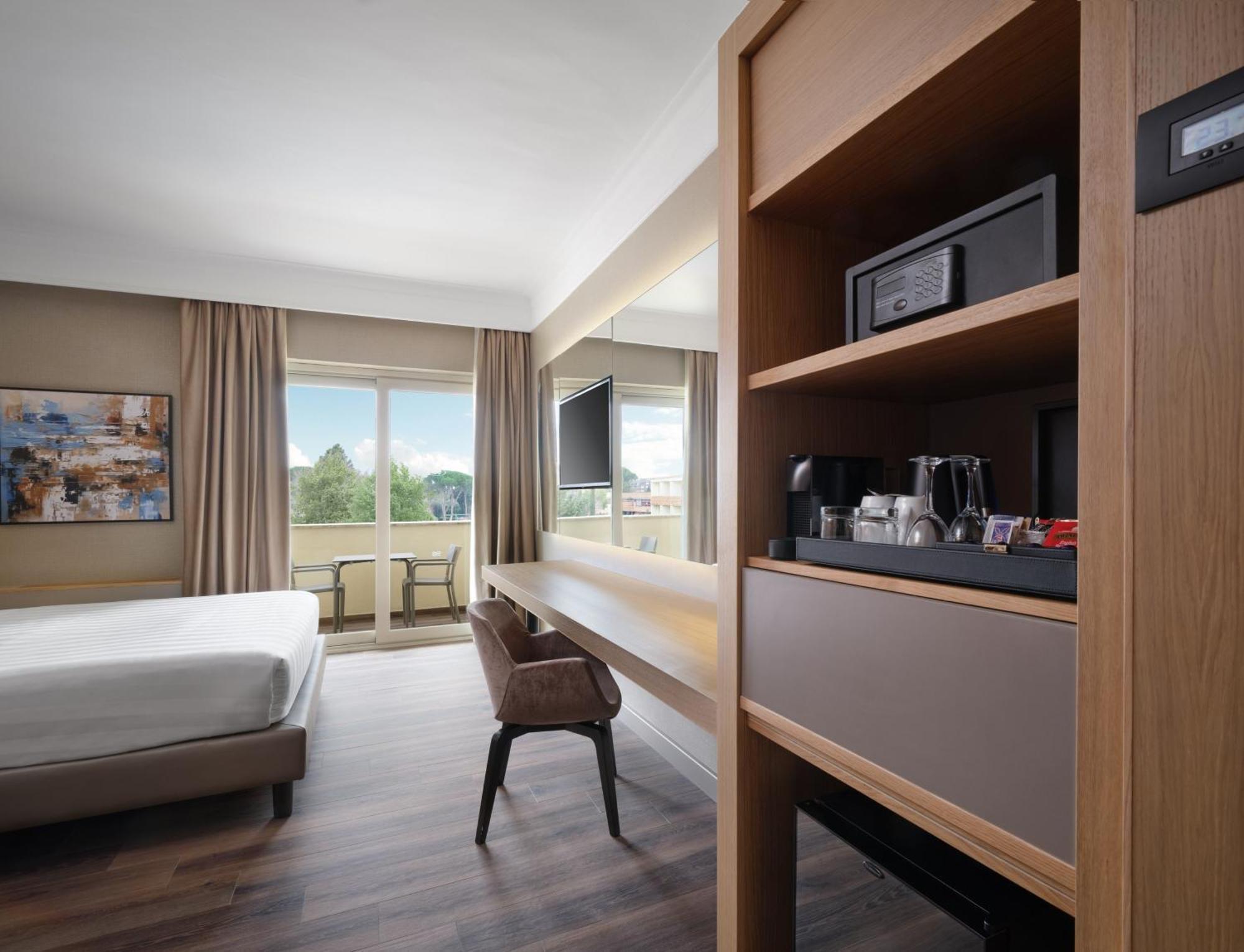 Crowne Plaza St. Peter's By Ihg 4* Rome